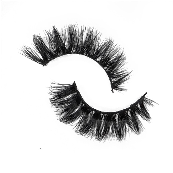 3D Mink Eyelashes 💋 - Picture 3 of 4